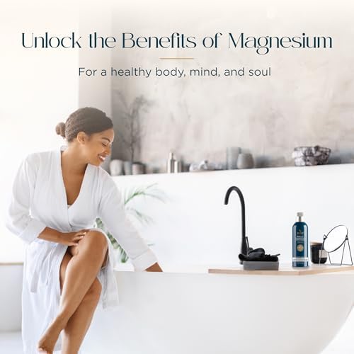 MAG I.C. Magnesium Bath Soak Infused with Lavender Oil to Hydrate, Soothe and Moisturize Skin, Relax and Replenish Muscles, Highly Concentrated Pure Magnesium Salts, 500mL