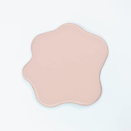 Dazzle Dry Nail Lacquer (Step 3) - Boss - A light and true neutral nude. Full coverage cream. (0.5 fl oz)